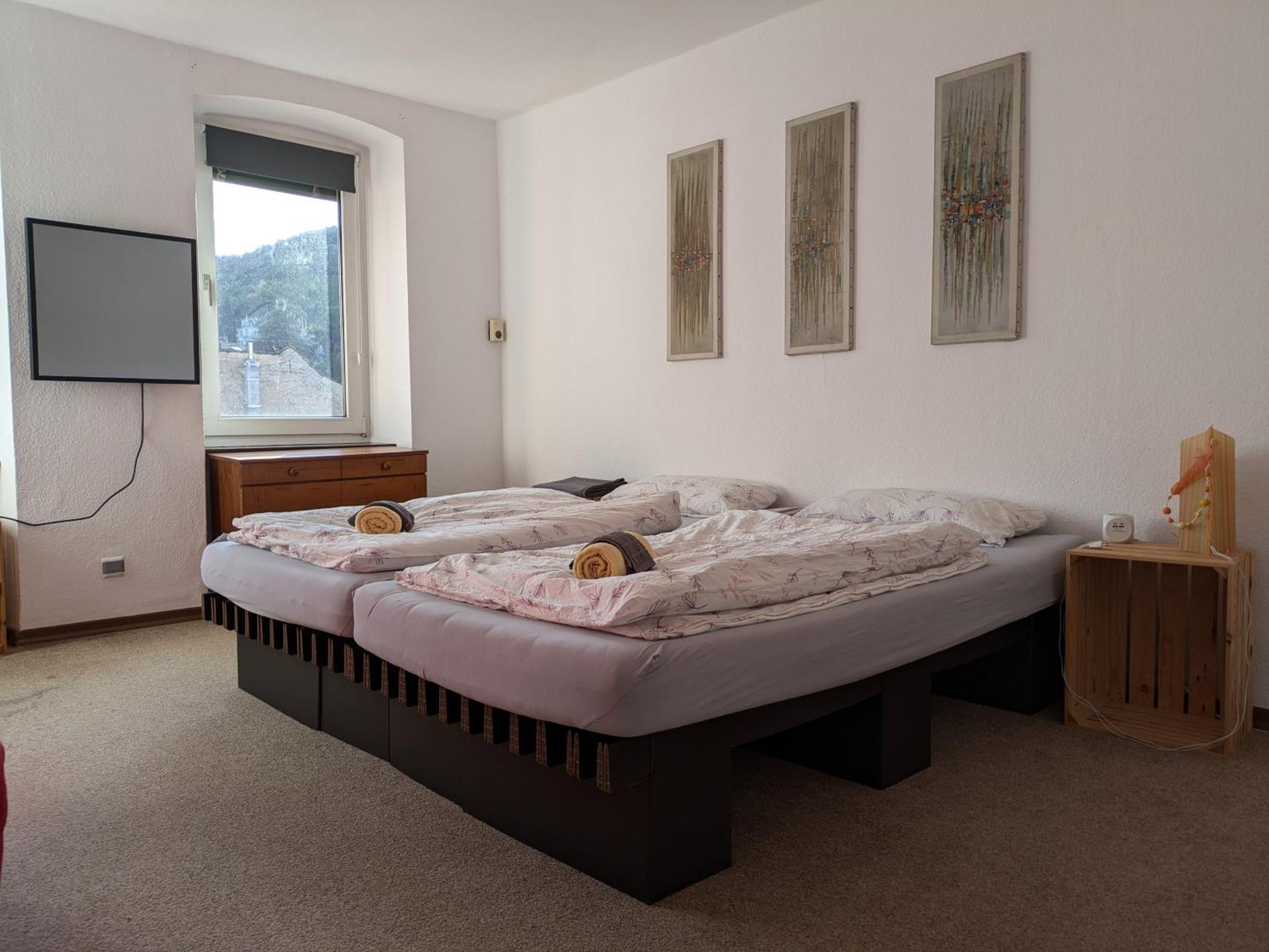 Monkey Factory - Mini Home-Stay Hostel トラーベン・トラールバッハ 部屋 写真